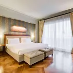 Maria & Hotel