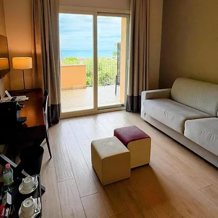 ホテル Maria & フランカヴィッラ・アル・マーレ