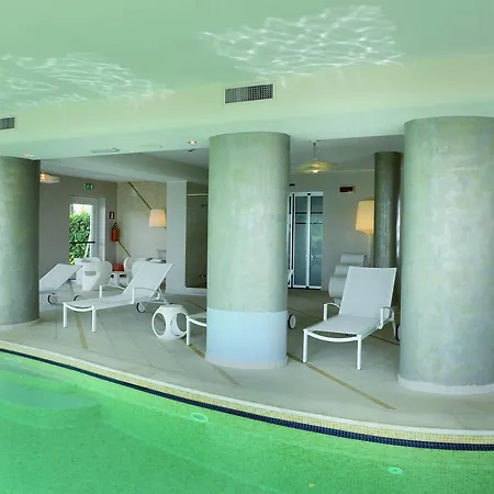 Maria & フランカヴィッラ・アル・マーレ