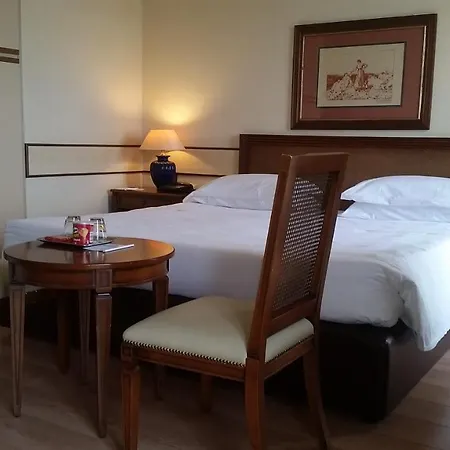 Maria & Hotel