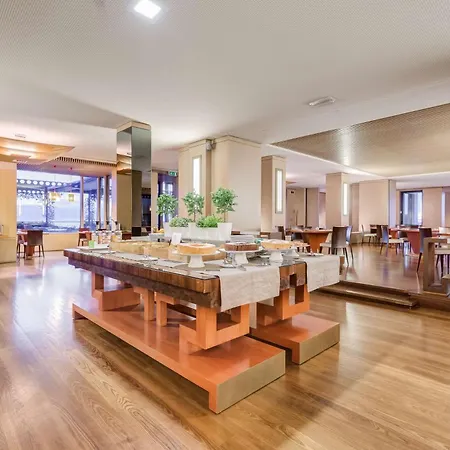 Hotel Maria & 4*
