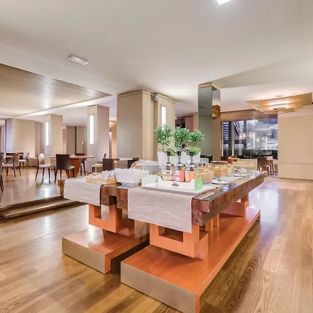 Maria & 4*