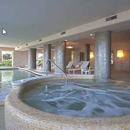Hotel Maria & 4*